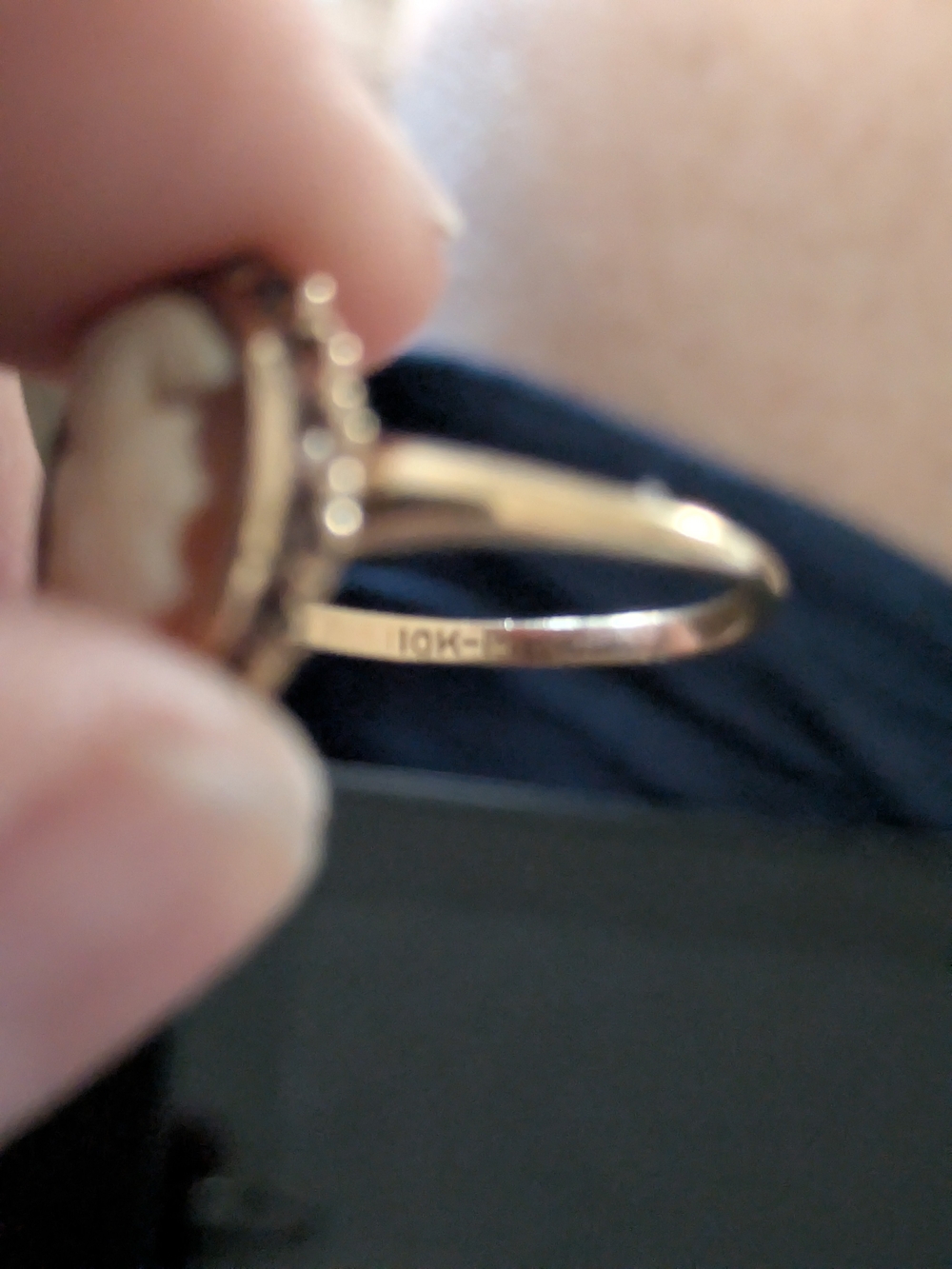Cameo 10k Ring
